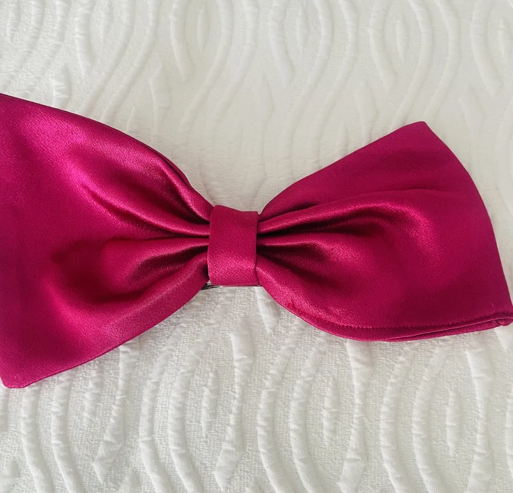 Fuşya Saten Fiyonk Kaskaçlı Toka - Saç Aksesuarı