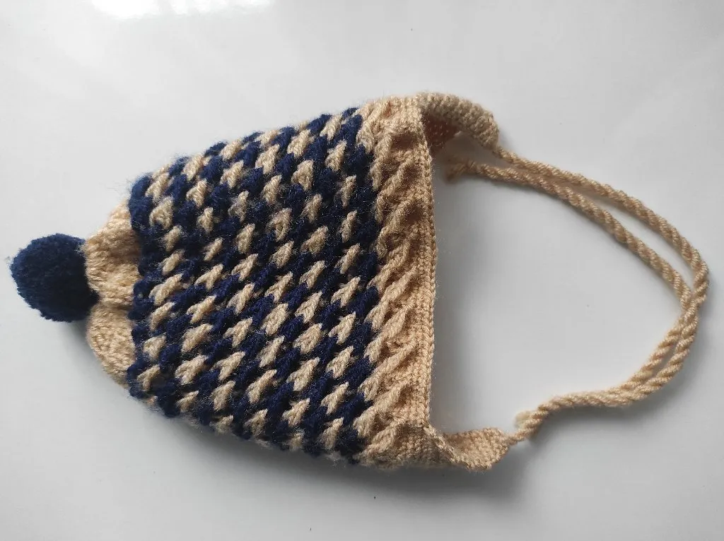 Lacivert ve Sütlü Kahve Renkli Ponponlu Örgü Bebek Şapkası