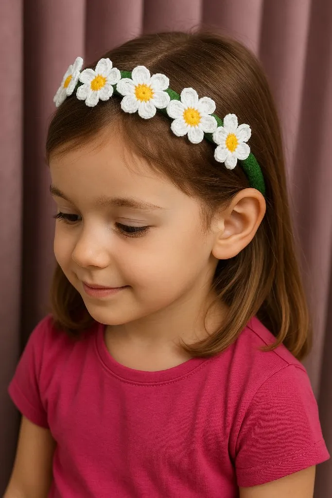 Yeşil Örgü Papatya Taç - Beyaz ve Sarı Çiçekli El Emeği