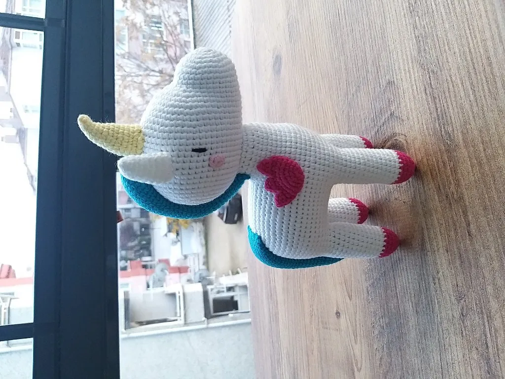 Beyaz Amigurumi Unicorn Oyuncak Bebek - El Emeği Örgü