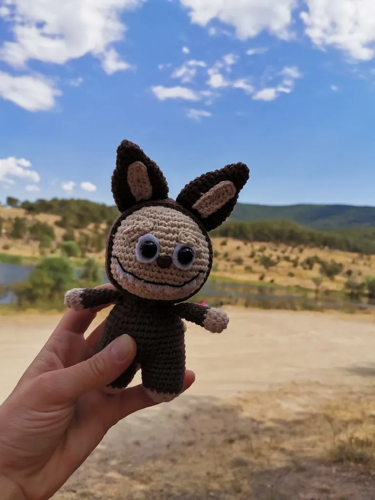 Kahverengi ve Bej Renkli Amigurumi Labubu Bebek - El Emeği Oyuncak