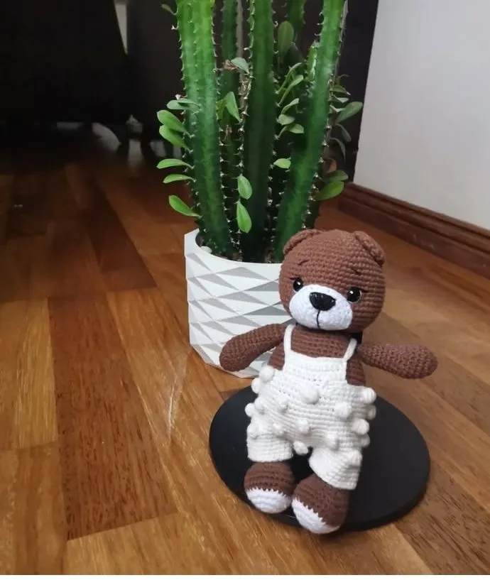 Örgü Ayıcık Oyuncak - Pıtırcık Tulumlu, Kahverengi - El Emeği