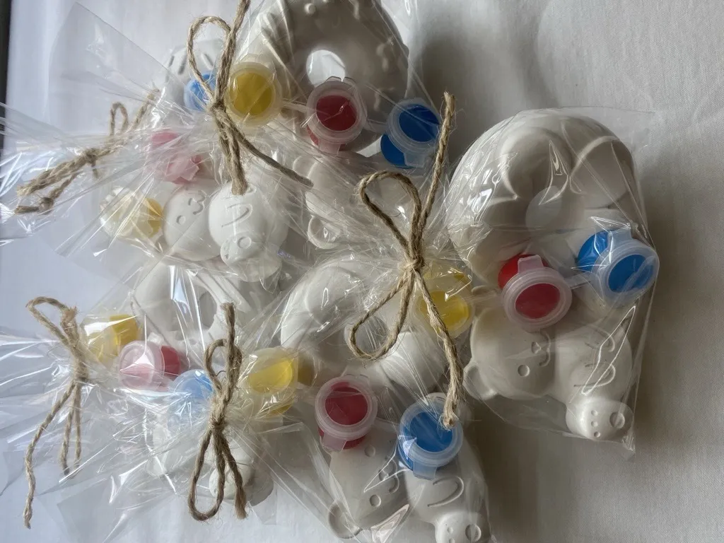 Çocuk Seramik Boyama Kiti – Ayı ve Donut Figürlü (10’lu Toplu Set)