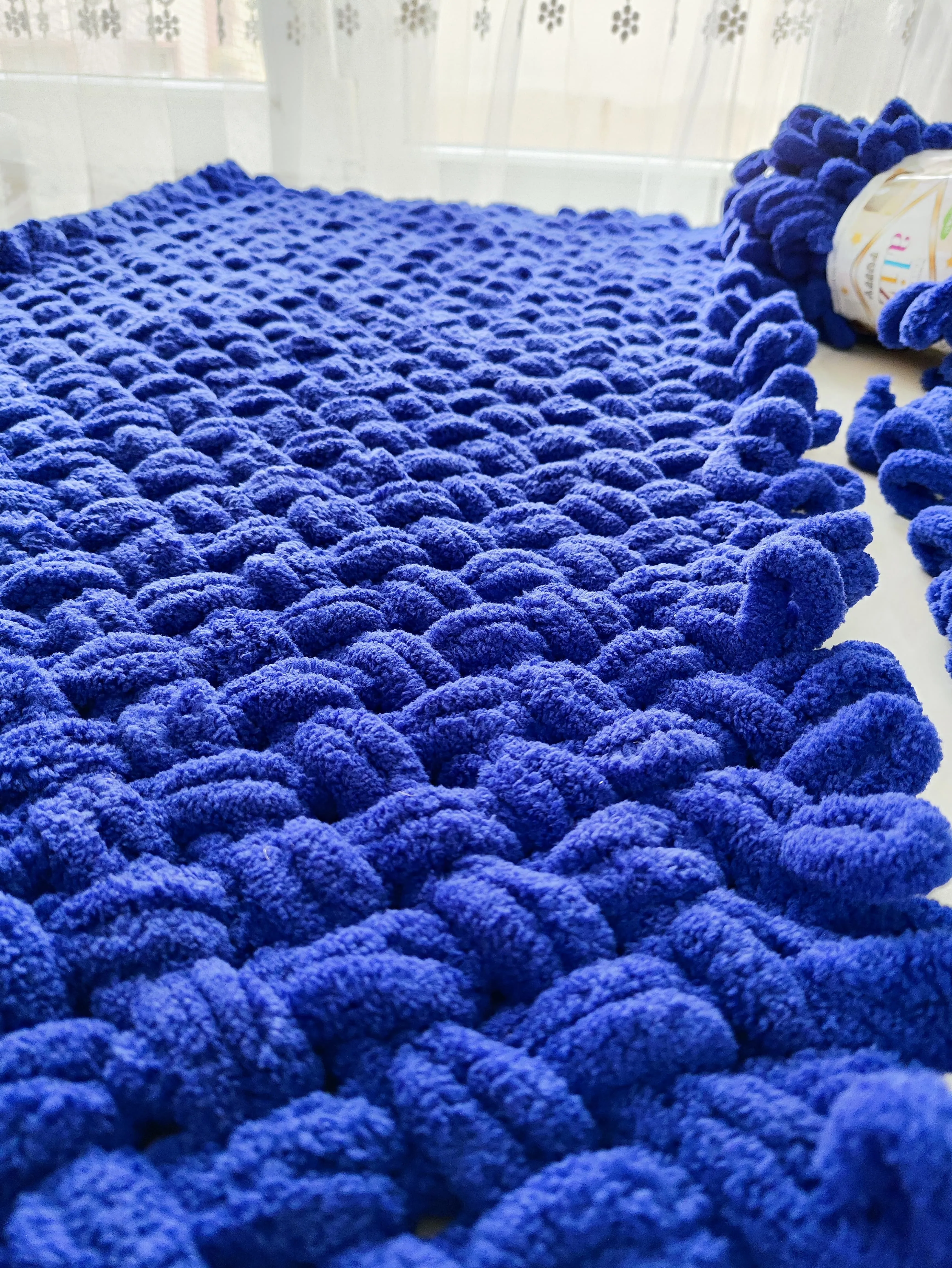 Mavi Puffy Bebek Battaniyesi 90x90 cm - El Örgüsü Yumuşak Dokulu