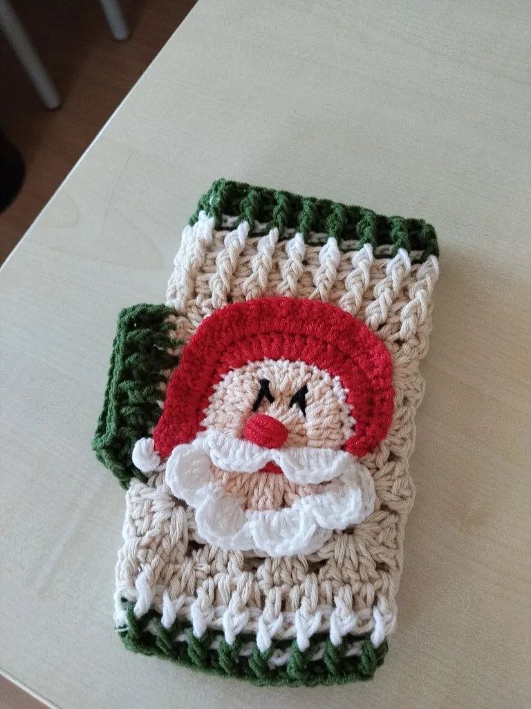 Koton İpten Örme Noel Baba Figürlü Eldiven - El Emeği