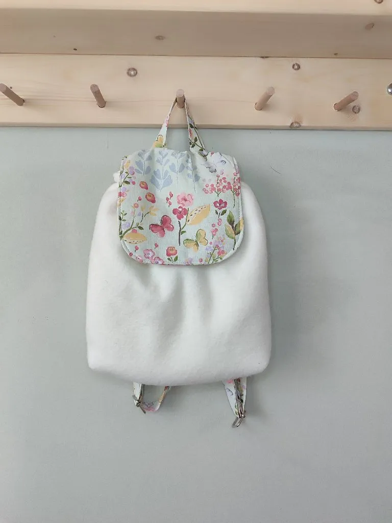 Krem Kaşe Kumaş Bahar Çiçekleri Desenli Çocuk Kreş Sırt Çantası