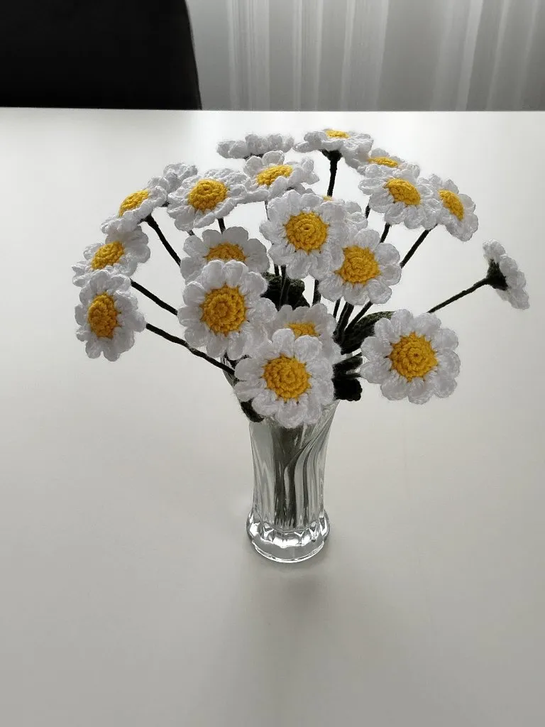 Pamuk İpliğinden Örme Beyaz Papatya Buketi - 20 Adet