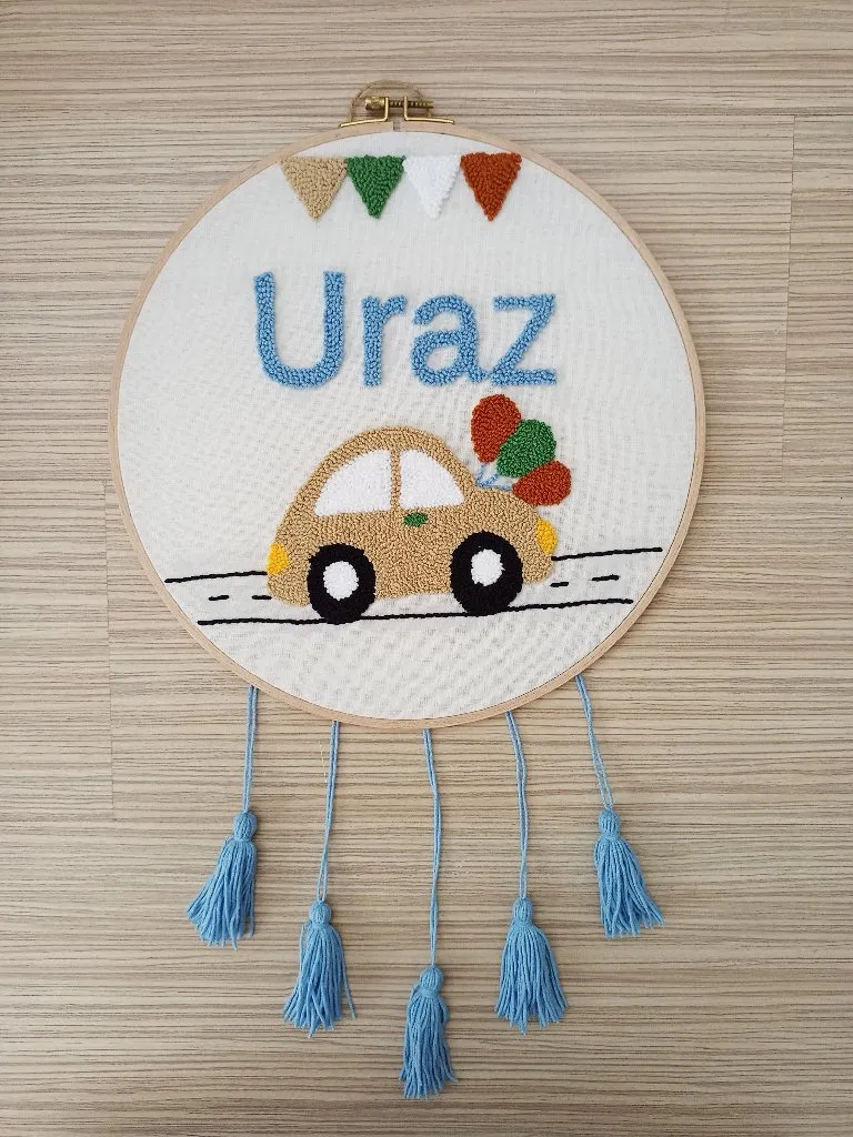 Punch Nakışı Bebek Odası Duvar Süsü - İsim Yazılı 30 cm Araba