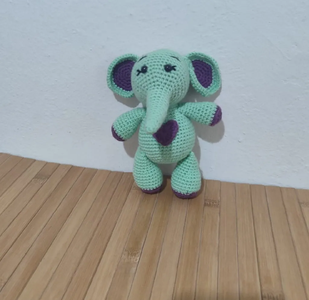 Yeşil Amigurumi Oyuncak Fil - Sevimli Melo Fil (19 cm) - El Yapımı