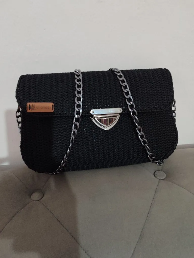 Siyah Örgü Omuz Çantası - Zincir Detaylı Kanvas Model - El Emeği