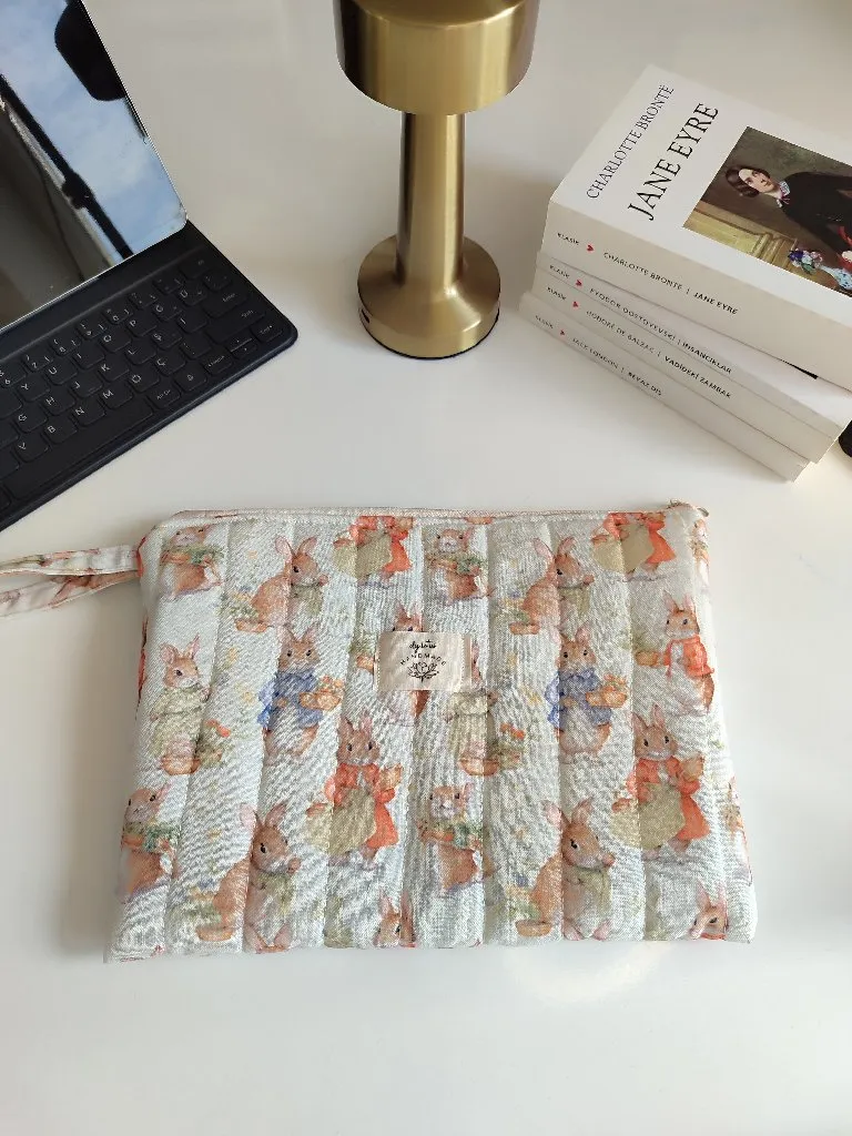 Kapitoneli Keten Tavşan Desenli Portföy Tablet Çantası - El Yapımı