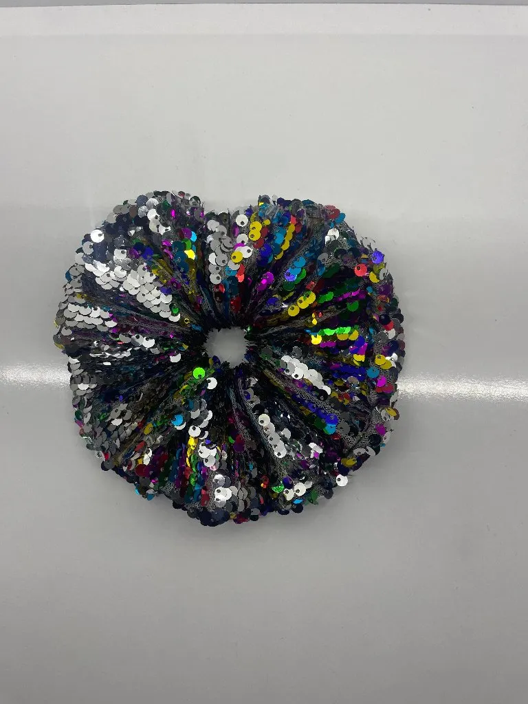 Işıltılı Pullu Scrunchie – Renkli Parlak Saç Tokası | Şık & Gösterişli Saç Aksesuarı