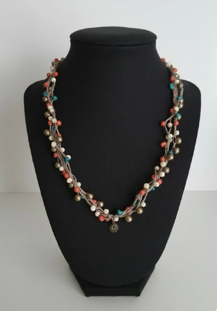 Renkli Boncuklu Tığ İşi Kolye - El Yapımı Özel Tasarım