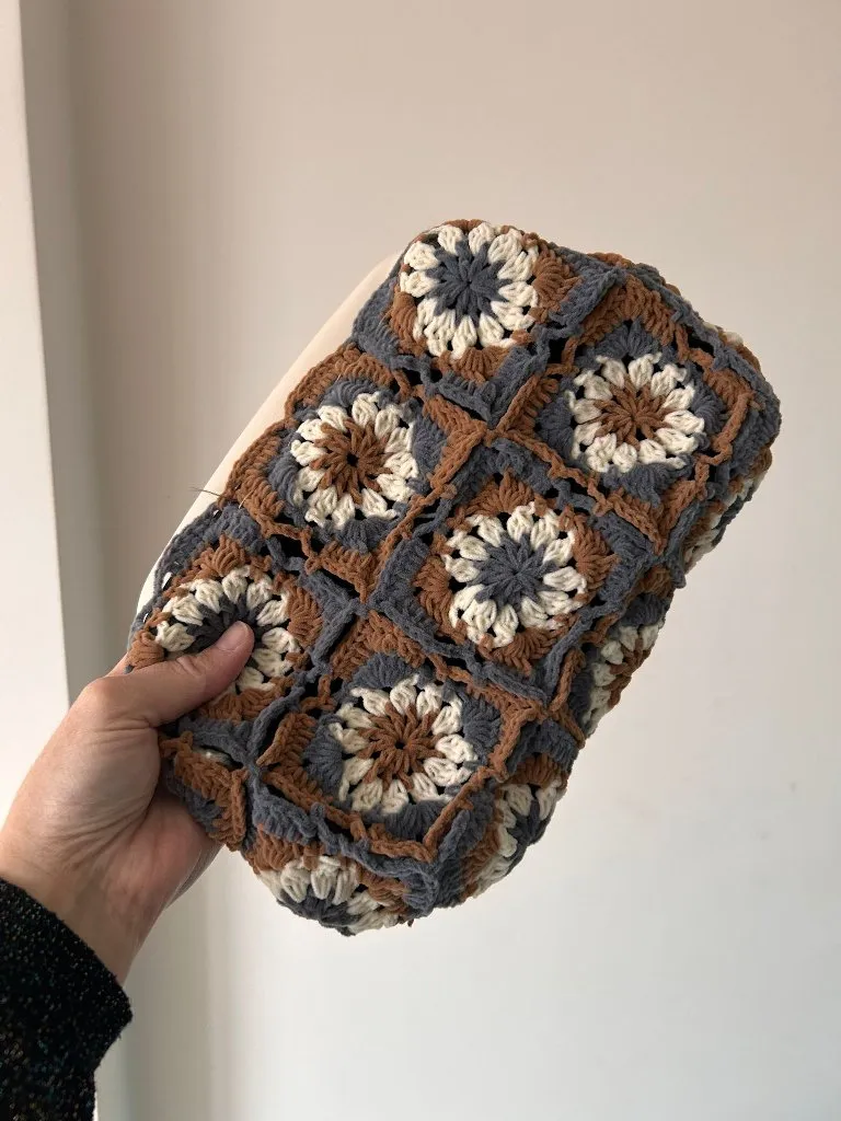 Örgüsü Granny Square Çanta Tütün Gri Nubuk İpli Astarlı Burslu Portföy - El