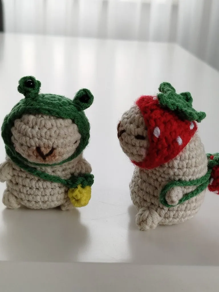 Sevimli Amigurumi Capybara Oyuncak Seti - Pamuk İpten El Emeği