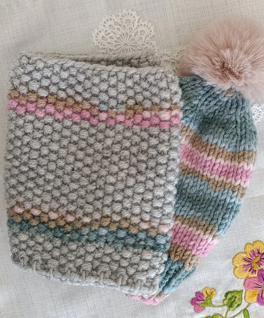 Örgü Bere ve Boyunluk Takımı - Pastel Renkli, Ponponlu - El Emeği