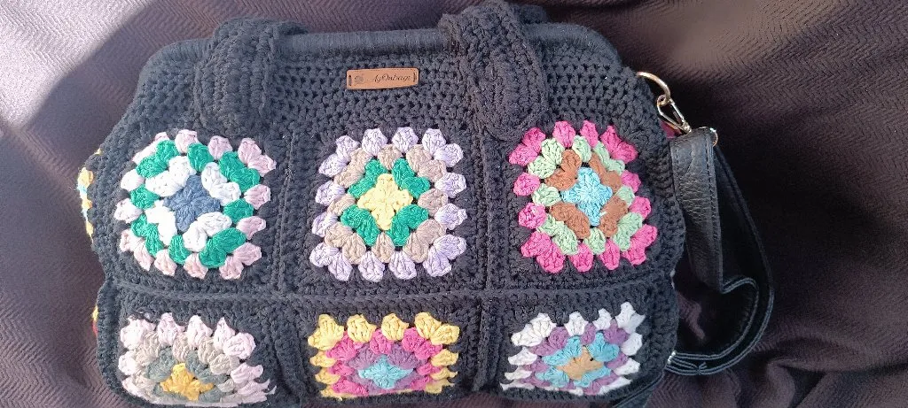 Siyah Motifli Örgü Omuz Çantası - Burslu, Astarlı ve El Yapımı