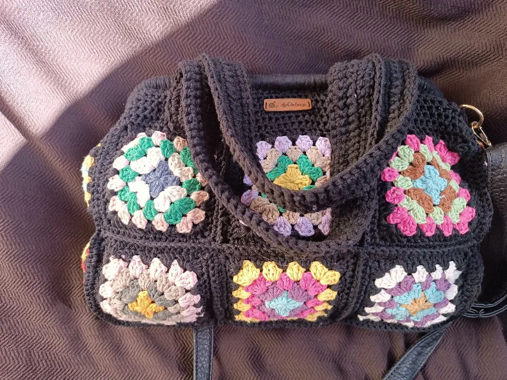 Siyah Motifli Örgü Omuz Çantası - Burslu, Astarlı ve El Yapımı