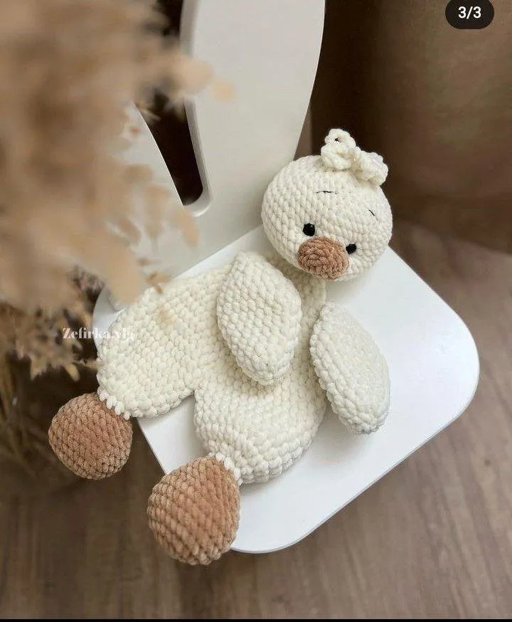 Kadife İp Örgü Oyuncak Ördek Bebek ve Çocuk Odası Dekor