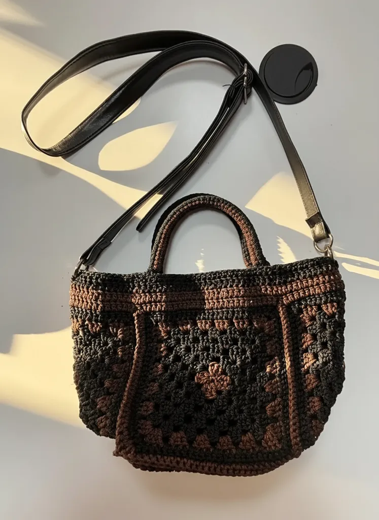 Kahverengi ve Siyah Örgü Astarlı Kol Çantası - Deri Detaylı