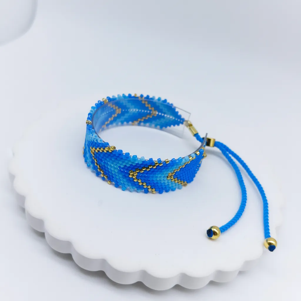 Adjustable Miyuki Herringbone Bracelet in Shades of Blue
