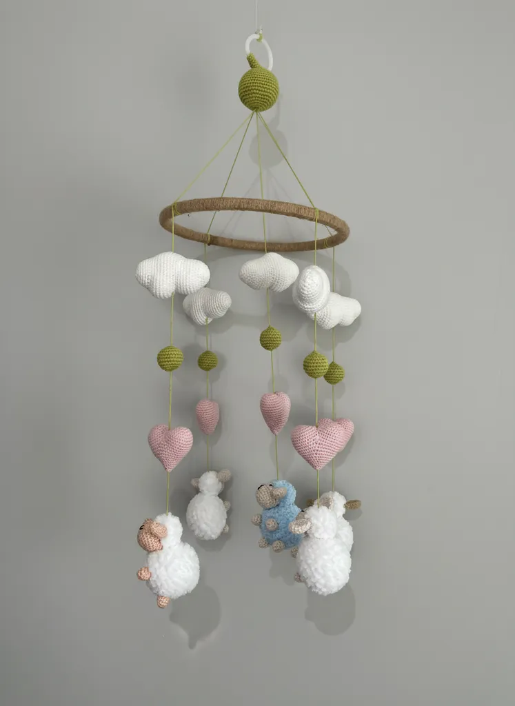 Örgü Beşik Dönence - Kuzulu, Kalpli, Bulutlu, Toplu Amigurumi Oyuncak