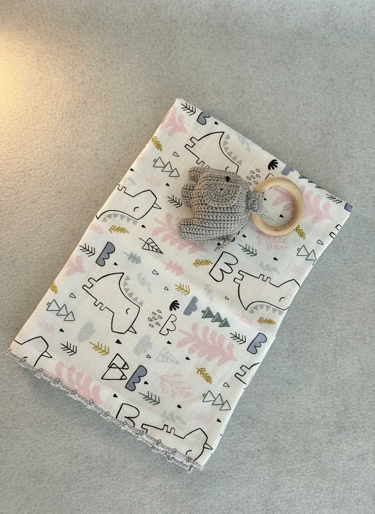 Dinozor Desenli 100% Pamuk Müslin Örtü ve Amigurumi Dişlik Seti