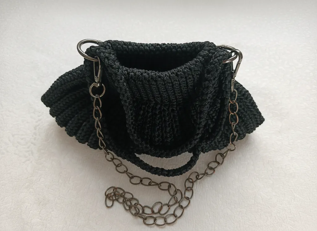 Siyah Makrome Örgü Omuz Çantası Zincir Detaylı Şık Tasarım