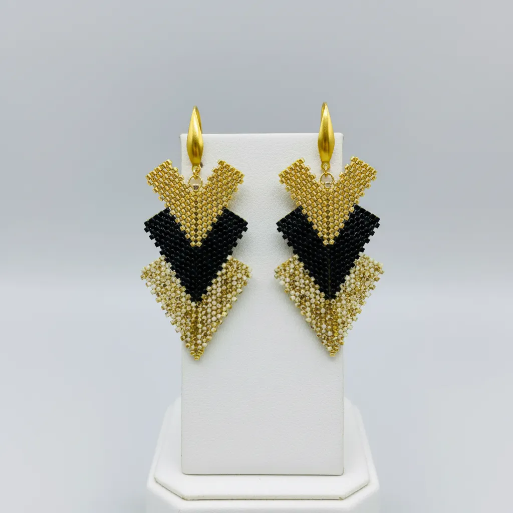 Siyah ve Altın Renkli Miyuki Delica Boncuklu Şık Küpe - El Emeği