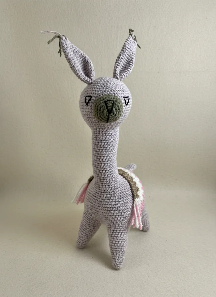 Gri Örgü Amigurumi Lama Oyuncak Bebek - El Emeği Hediyelik