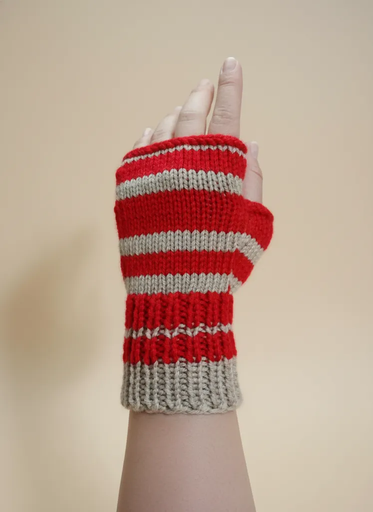 Kırmızı ve Kahve Tonlarında Çizgili Parmaksız Örgü Eldiven - El Emeği