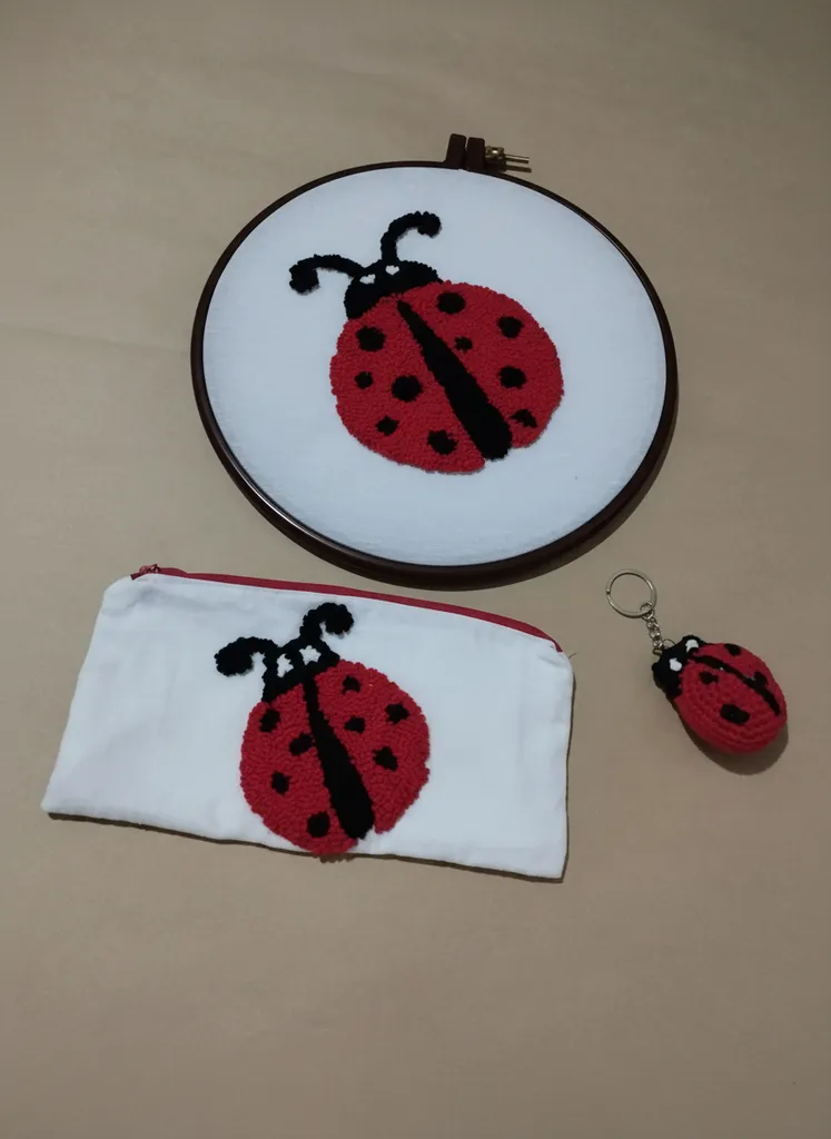 Kırmızı Uğurböceği Desenli Punch İşleme 3'lü Set - El Emeği