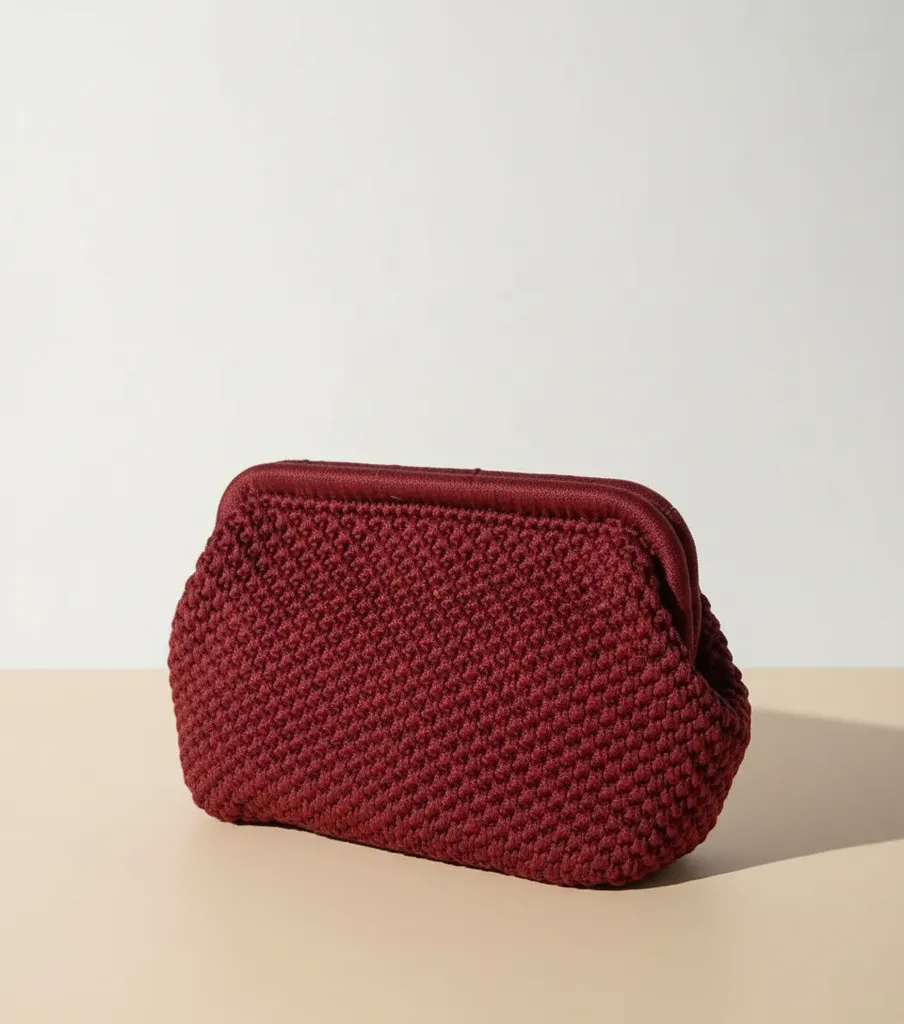 Bordo Makrome Örgü El Çantası - Şık Tasarım ve Özel El Emeği