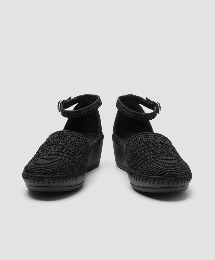 Bayan Yazlık Örgü Ayakkabı - Siyah ve Pembe Renkli - El Örgüsü