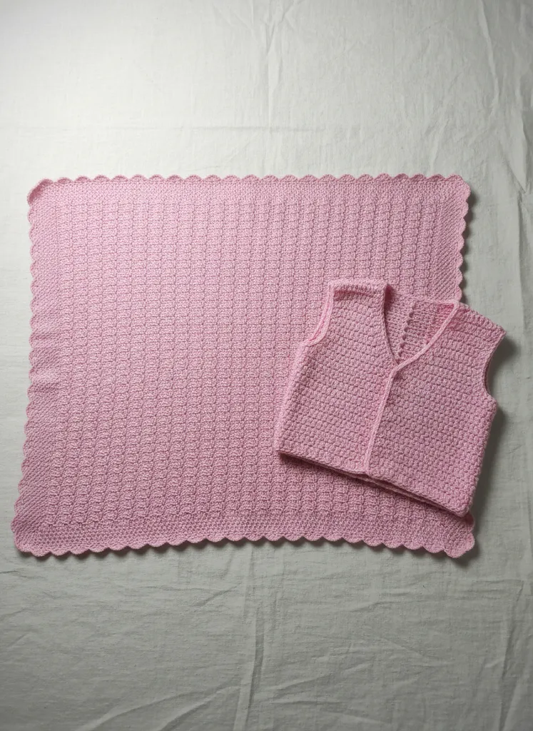 Pembe Bebek Battaniyesi ve Yelek Takımı - Tunus İşi, El Örmesi