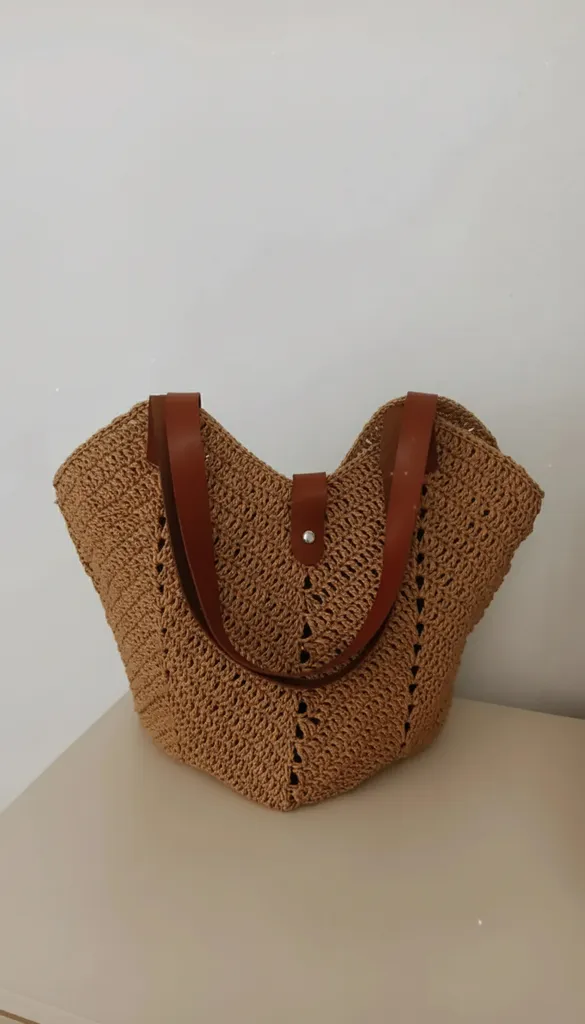 Kahverengi Örgü Lale Model Omuz Çantası - Hasır Görünümlü El Emeği