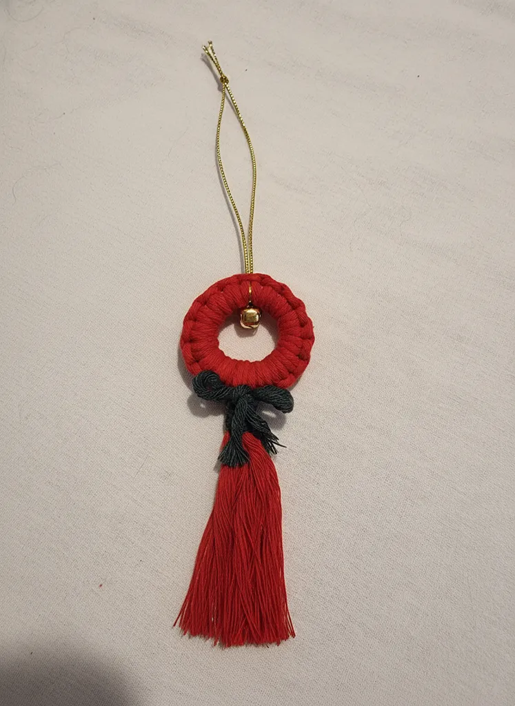 Kırmızı Örme Yılbaşı Ağacı Süsü 10 Adet - El Emeği Dekoratif