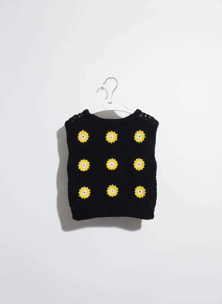 Siyah Örgü Papatya Desenli Bebek Süveter Yelek - El Emeği