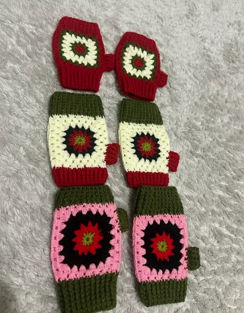 Renkli Motifli Örgü Eldiven Modelleri - El Emeği Göz Nuru