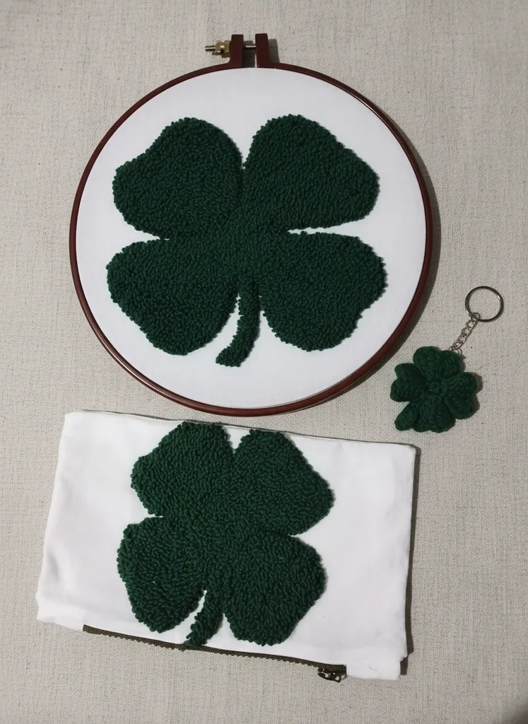 Yeşil Yonca Desenli Punch İşleme Duvar Panosu, Kalemlik ve Anahtarlık Seti