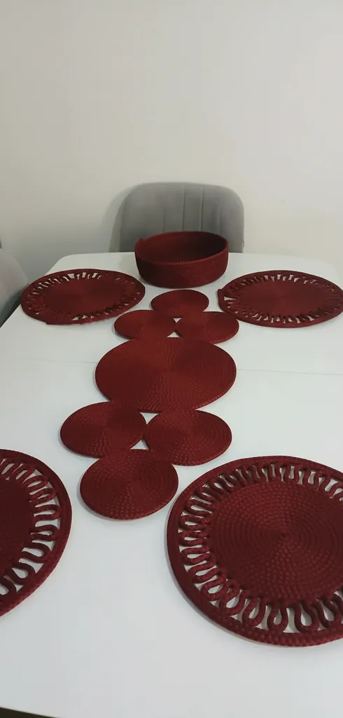 Bordo El Örgüsü Amerikan Servis Takımı - Makrome İp Yuvarlak Servis Seti