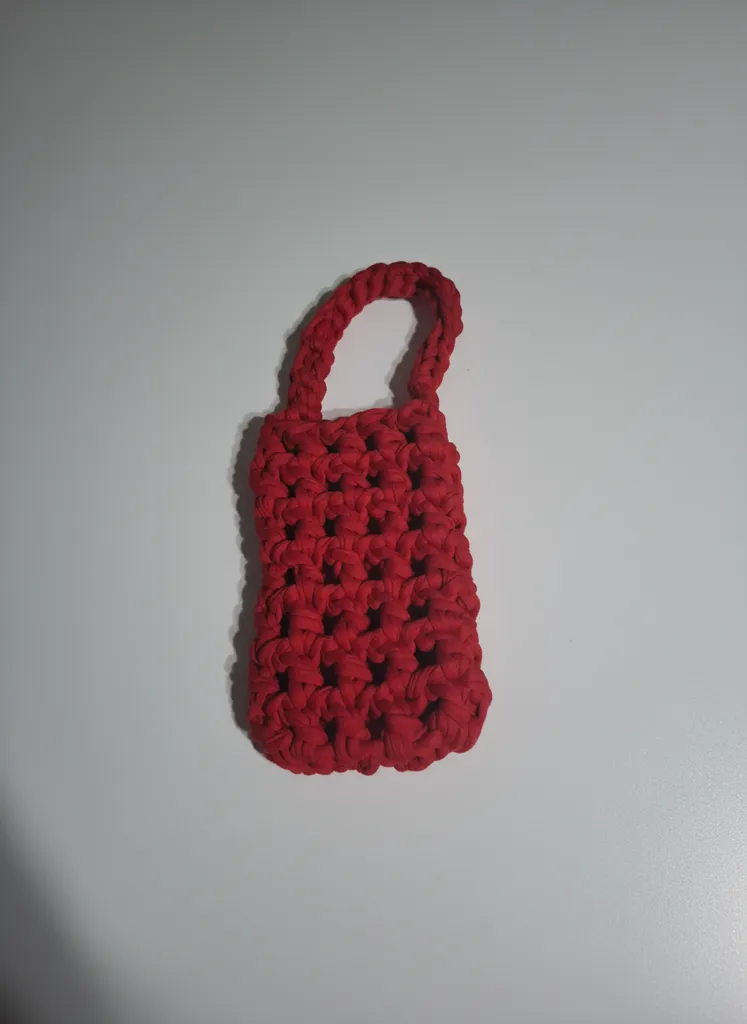 Kırmızı Örgü Telefon Kılıfı - Penye İpten El Yapımı Telefon Çantası