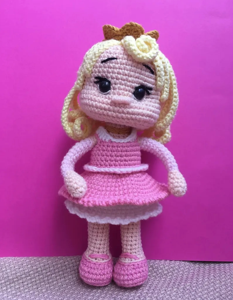 Prenses Aurora Amigurumi Oyuncak Bebek (15 cm)