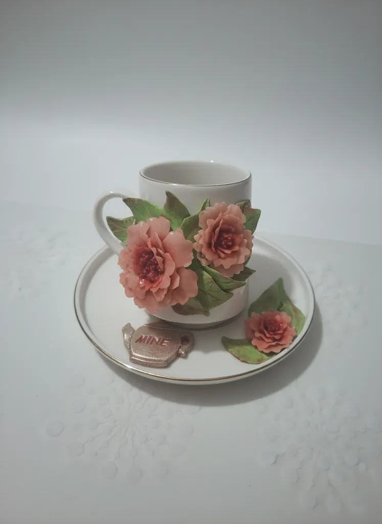 Pembe Çiçek Motifli Porselen Türk Kahvesi Fincanı - El İşçiliği