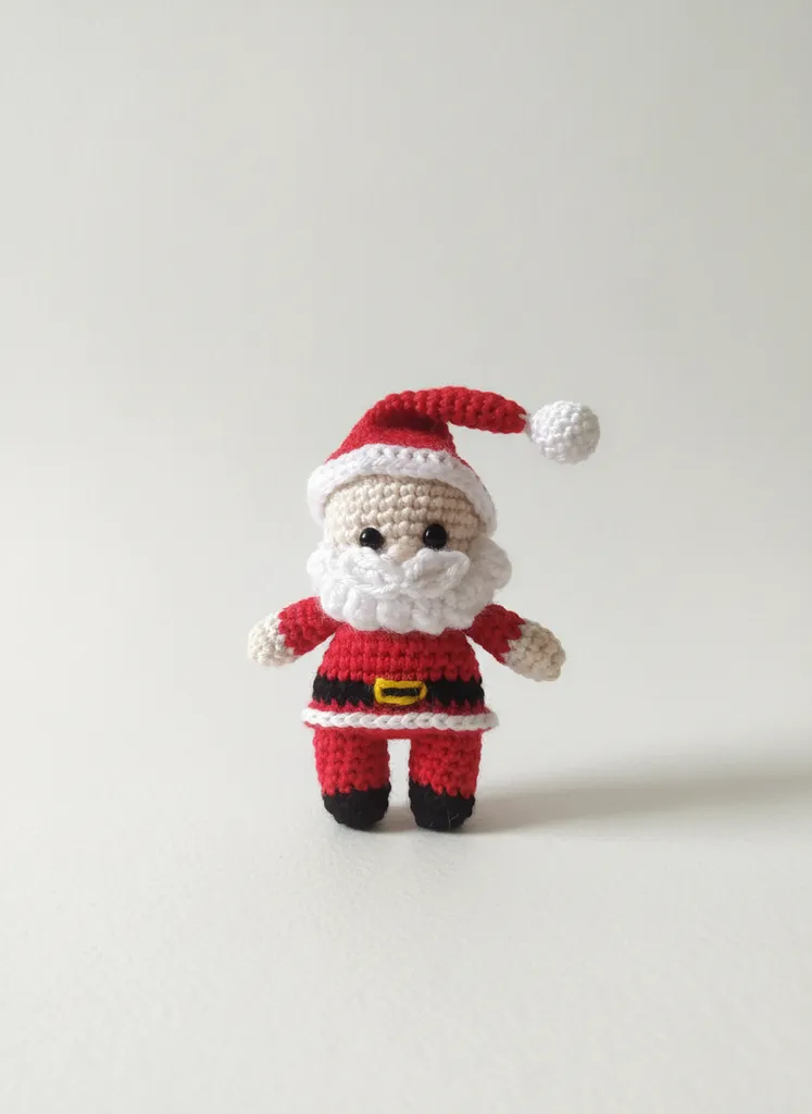 Örgü Noel Baba Figürü - 17 cm Boyunda - El Emeği Oyuncak