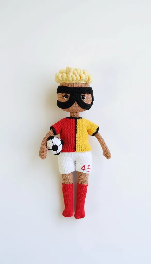 Örgü Futbolcu Oyuncak Bebek - Osimhen Temalı Amigurumi Oyuncak
