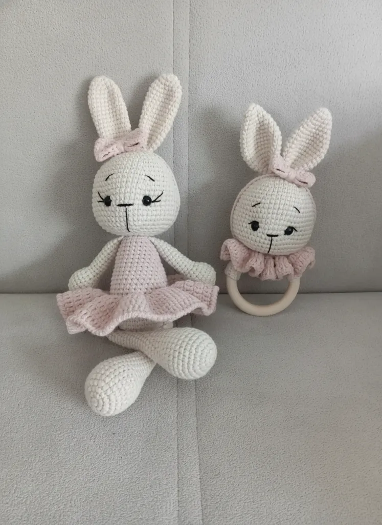 Amigurumi Örgü Tavşan Oyuncak ve Çıngırak Seti - El Emeği