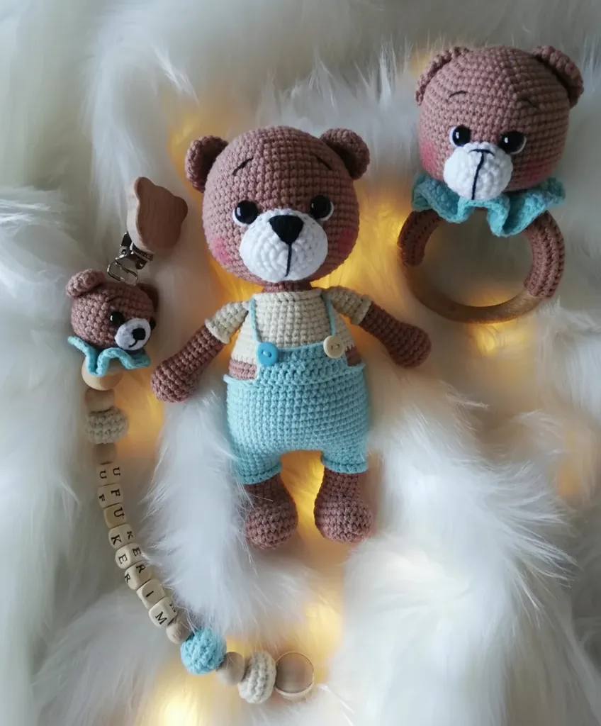 Örme Ayıcık Amigurumi Bebek Oyuncak Çıngırak ve İsimli Emzik Zinciri Set