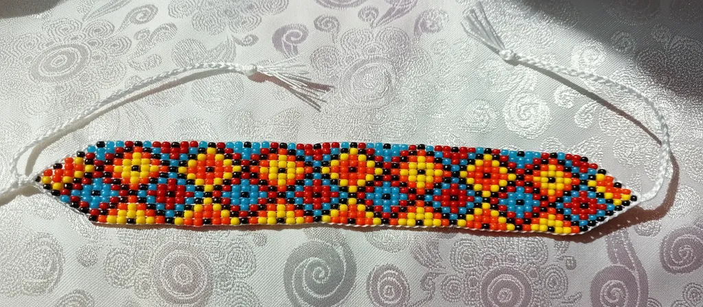 Otantik Kilim Desenli Kum Boncuk Bileklik - Ayarlanabilir Makrome Kapamalı