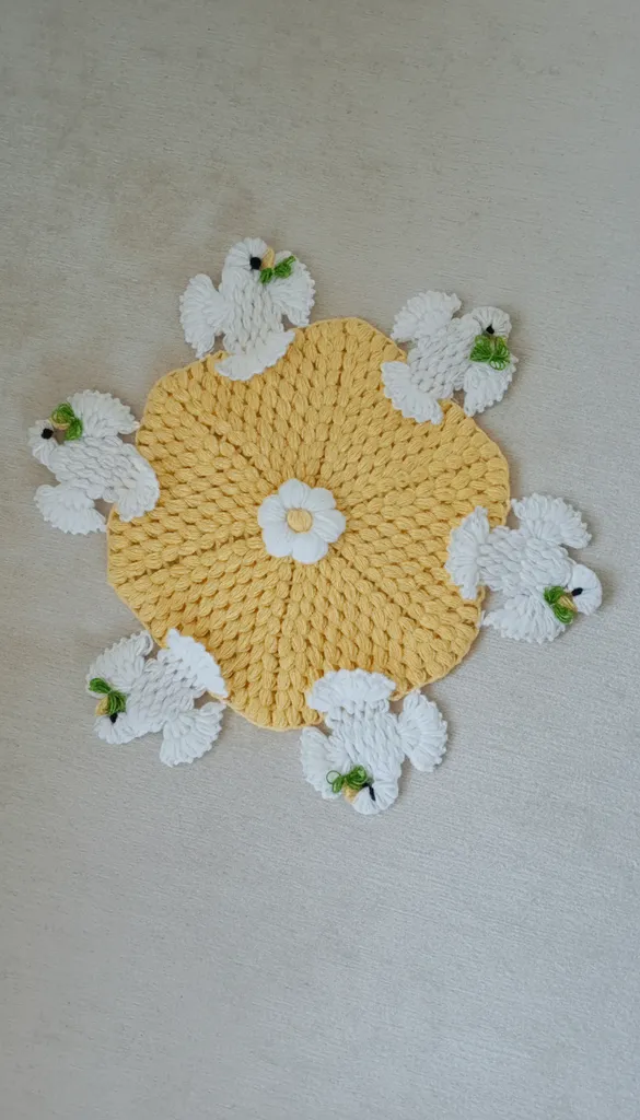 Sarı Renkli Kuş Detaylı Örgü Lif Banyo Kesesi - El Emeği